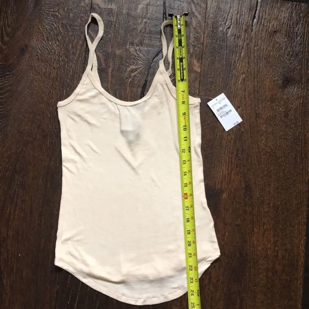 10. New - Hinge Camisole Beige Whisper - Nordstrom Exclusive - Picture 3 of 12